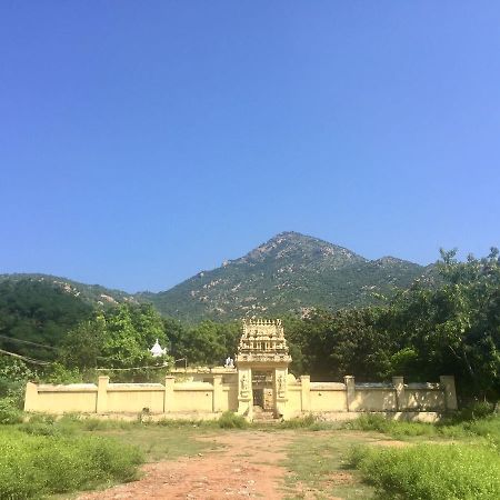 Sathya Guest House Tiruvannāmalai Exterior foto